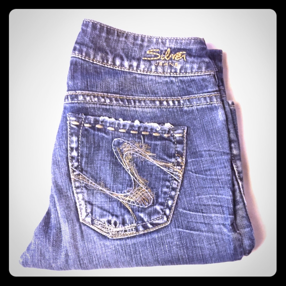 - 🆑 2 for $12 🆑 Silver Jeans Size 28